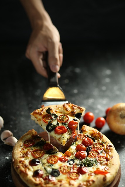 De kunst van het gebruik van een pizzaschep